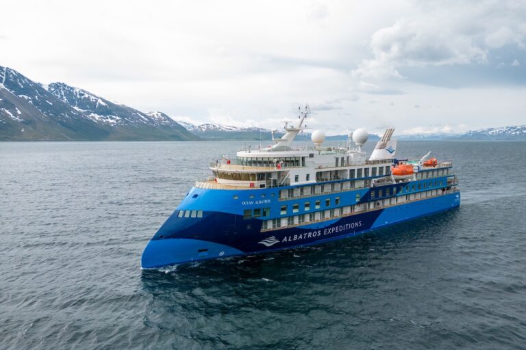 ocean-albatros-aerial